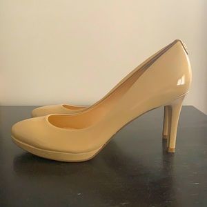 Size 8 Sophia Natural Patent Platform Heels